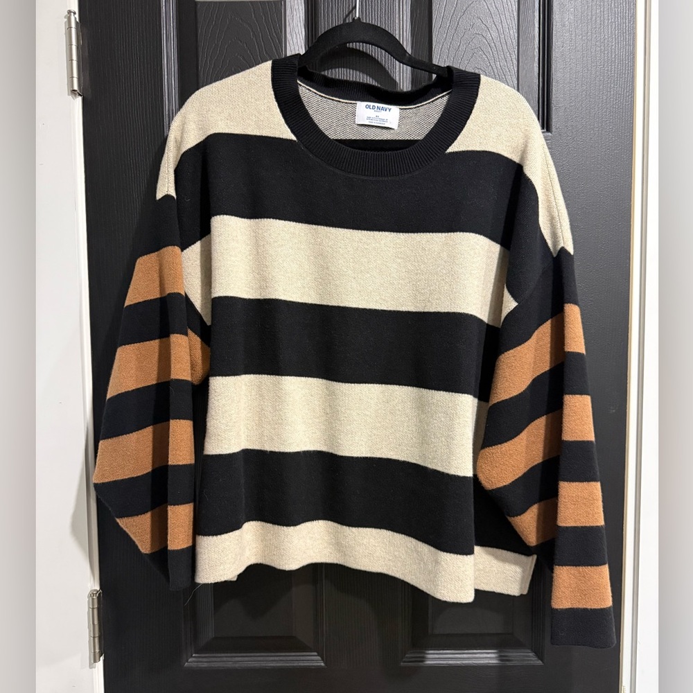 Old Navy Black, Cream, and Brown Striped Men's Crewneck Sweater